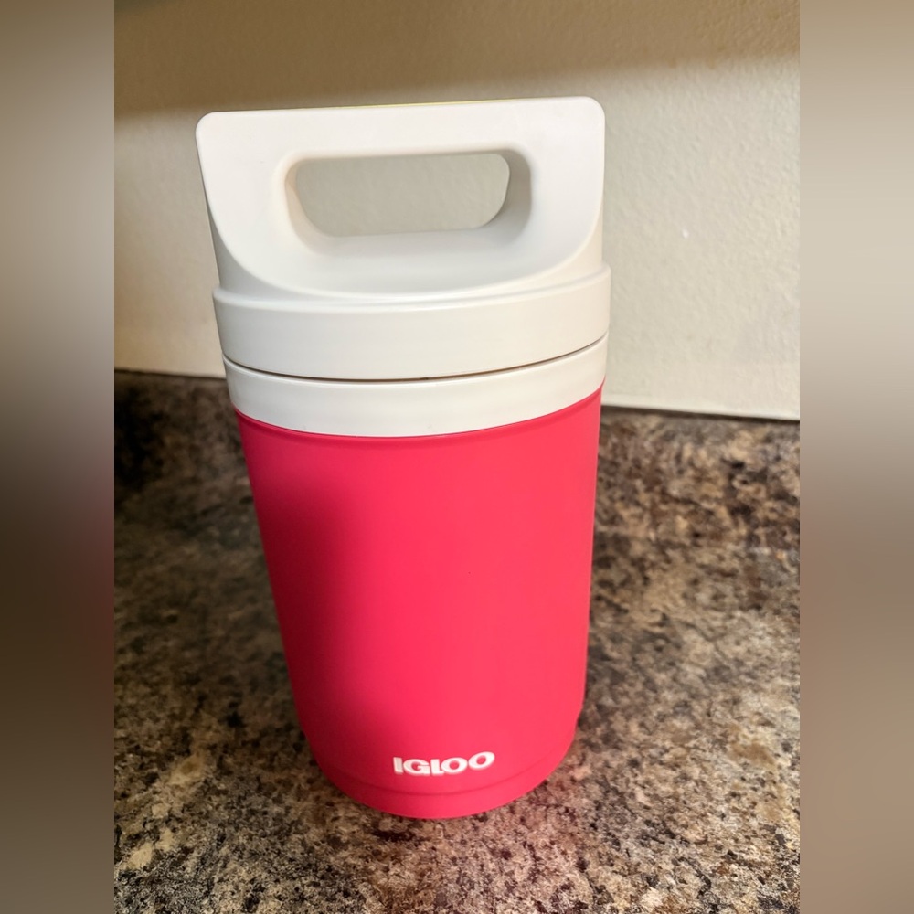 Igloo Hot Pink Travel Mug with Handle